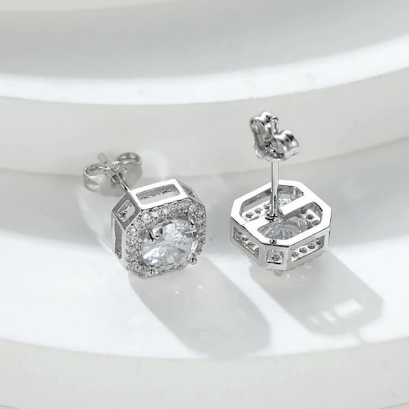 3/$25 💖 CZ Stud Halo Earrings - Picture 4 of 6
